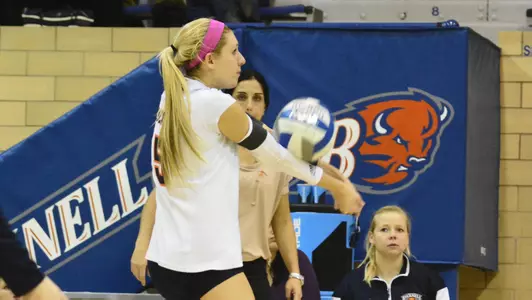 Volleyball Posts Convincing 3-0 Win Over Loyola in PL Finale