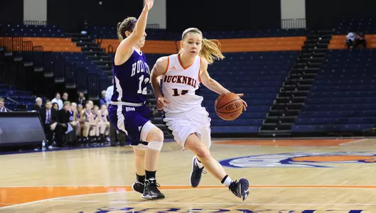 Women's Basketball Falls Just Short at Navy, Dropping 70-61 Decision