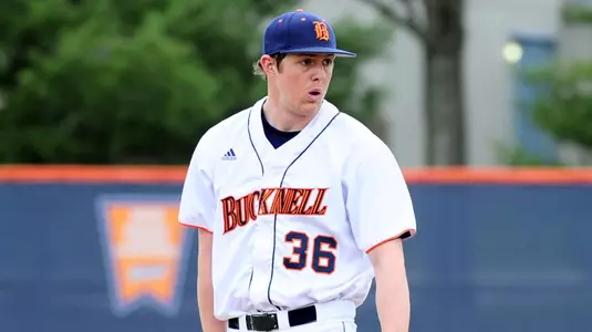 Baseball Splits Doubleheader with Bowling Green