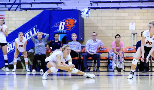 Volleyball Off to Best Start in 17 Years after Sweep of La Salle