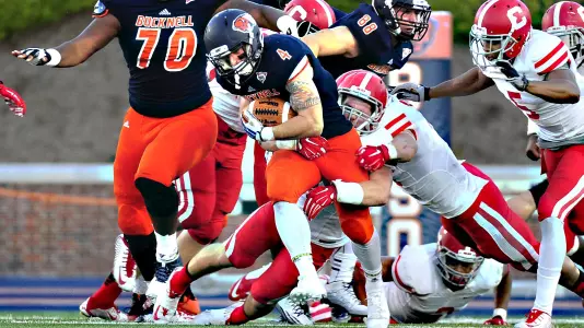 Football Extends Winning Streak, Defeats Cornell 20-7