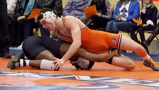 Wrestling Extends Winning Streak to Seven with 36-9 Victory at Bloomsburg