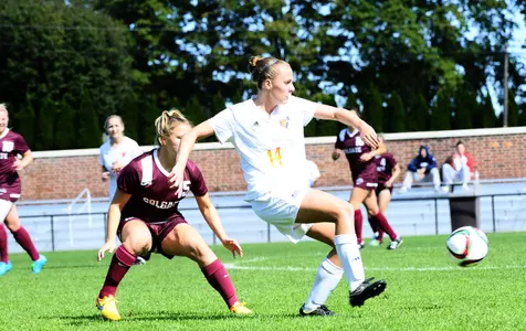Women?s Soccer Improves to 4-0 with 2-1 Victory at Syracuse