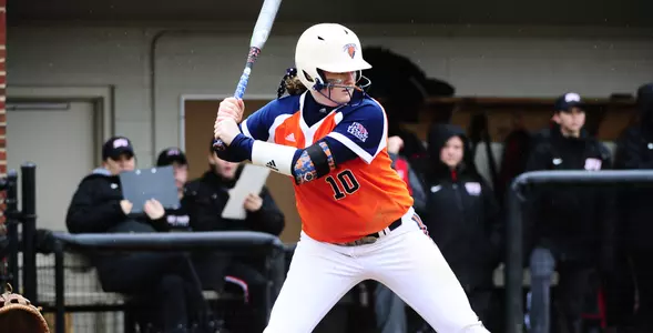 Softball Goes 1-1 on Second Day of Spring Trip