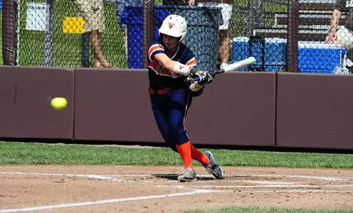 Softball Suffers Pair of Losses on Second Day of Pirate Clash