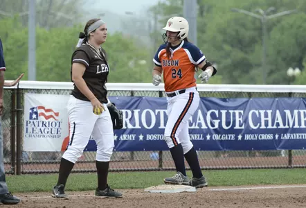 Softball Sweeps Doubleheader with Rider