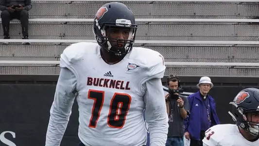 Julie'n Davenport Named an Associated Press First Team All-American