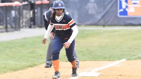 Softball Wins Series, but Drops Final Game to Holy Cross 5-4
