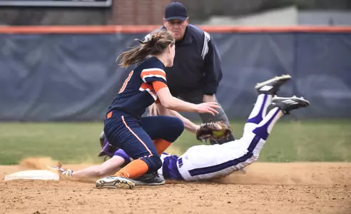 Freshmen Help Softball Sweep Doubleheader at Lafayette