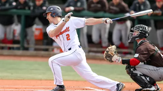 Baseball Defeats Notre Dame 6-5 in 11 Innings