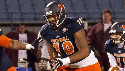 Julie'n Davenport Named a Preseason All-American by Athlon Sports