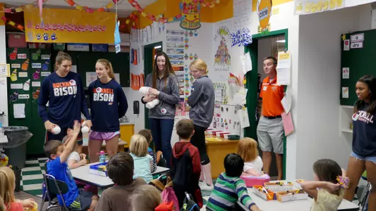 Women's Basketball Contributes to WBCA "Day of Service"