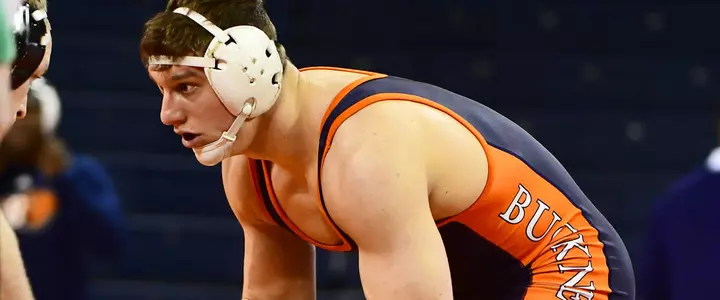 Sleigh Goes 3-0 to Lead Wrestling on First Day of Virginia Duals