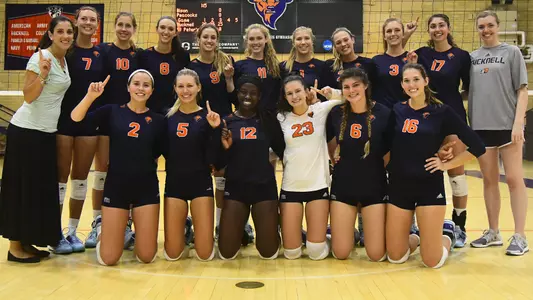 Volleyball Wins Bucknell Invitational with 3-0 Win Over Saint Peter's