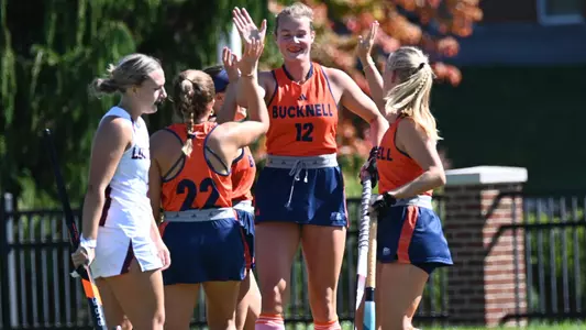 Lily Neilson High Fives