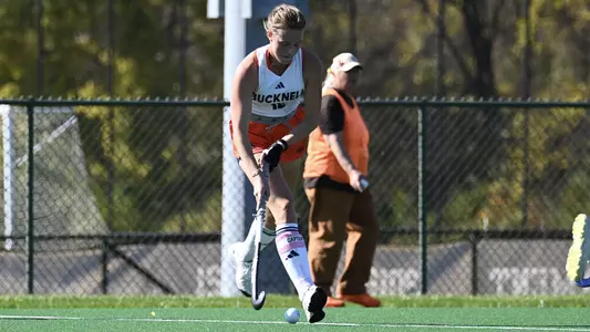 Lily Neilson dribbling