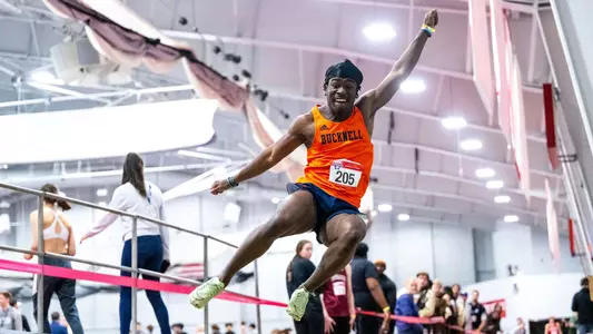 Momo Peters Jumping