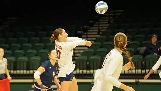 Bella Rodriguez Action Shot