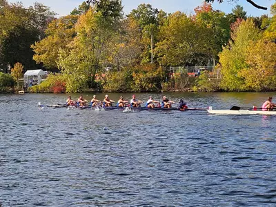 Men's Varsity 8 at 2025 HOCR Eliot Turn