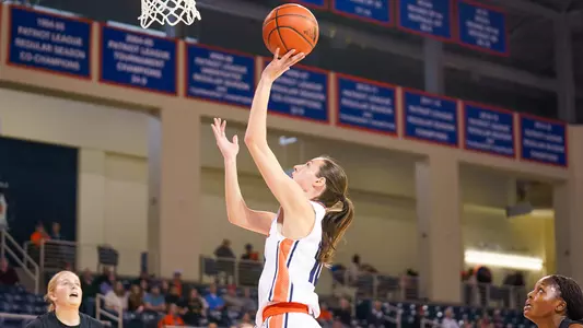 Isabella King Layup versus Army