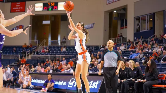 Isabella King Three-Pointer