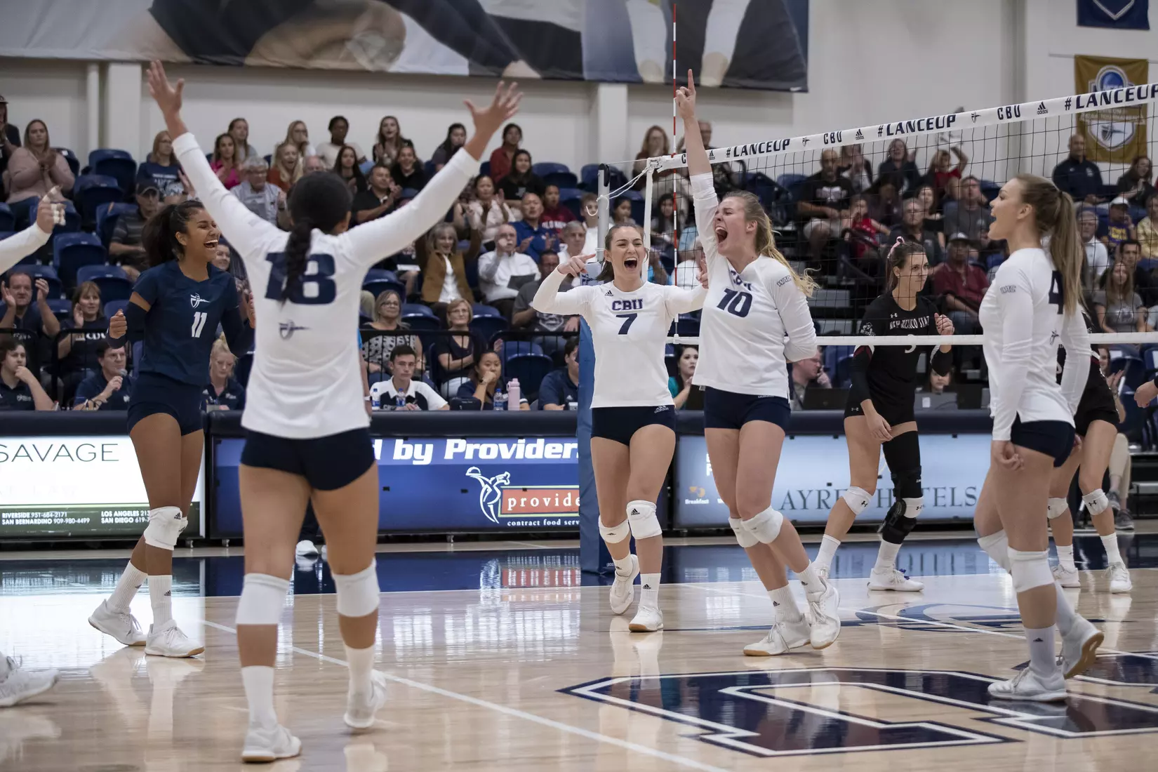 team cheer Megan Sester and Yagoda Jedrzejczak