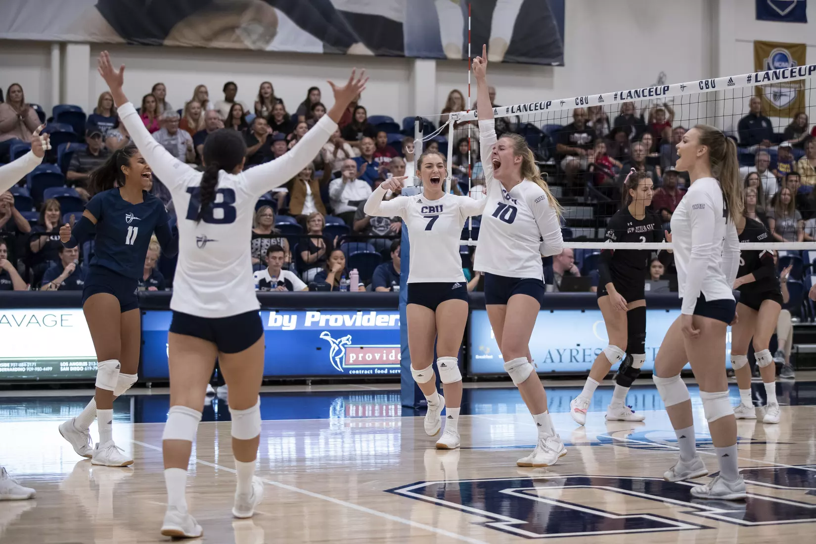 team cheer Megan Sester and Yagoda Jedrzejczak