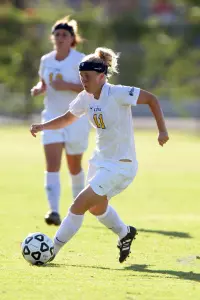 CBU Womens Soccer 10.11.05 0206.JPG