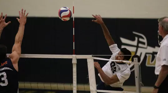 Gauchos Ride On Image