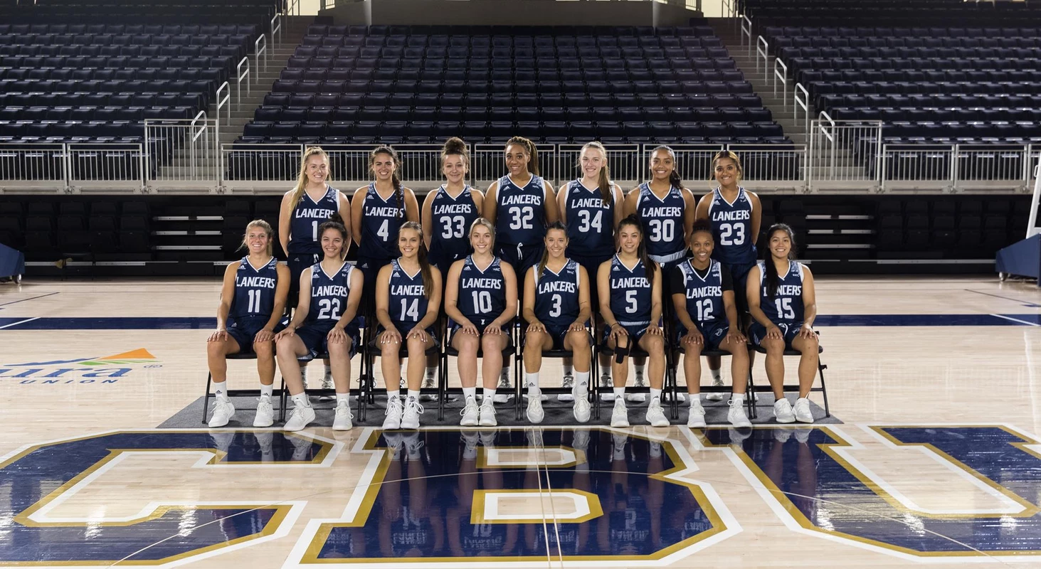 2018-19 Women's basketball team