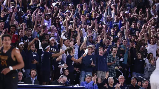 crowd cheer