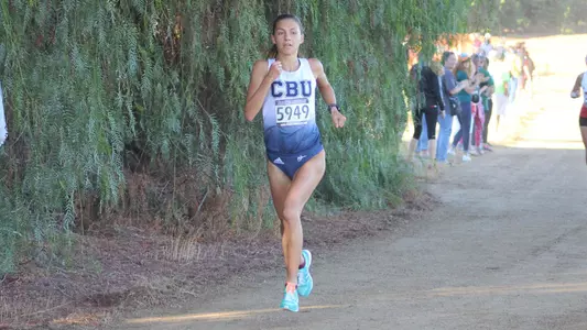 Anett Somogyi competes at the Roy Griak Invitational