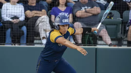 Halle Rosario vs. Grand Canyon