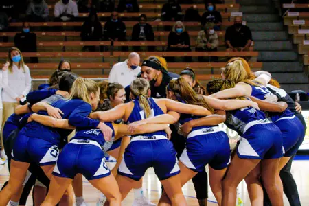 WBB 21 Generic Huddle