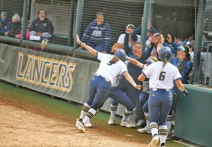 KM HR vs UCR