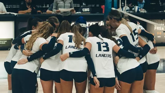 2022 CBU Volleyball Team Huddle
