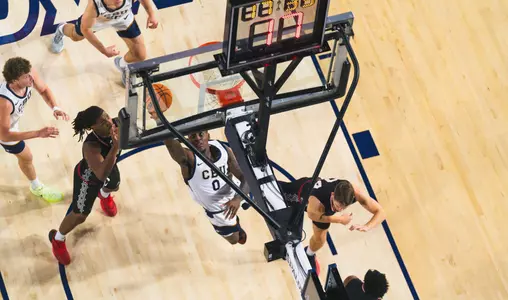 Kendal at the rim