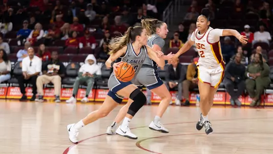 Claudia vs JuJu at USC