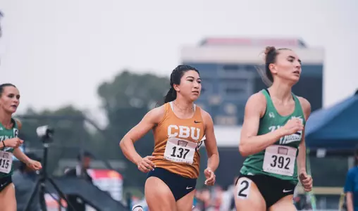 Acuna Running