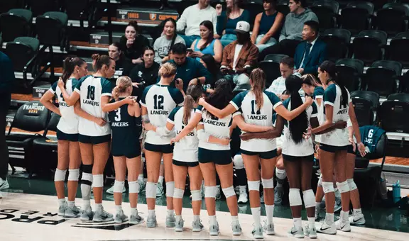 Team Huddle vs NAU