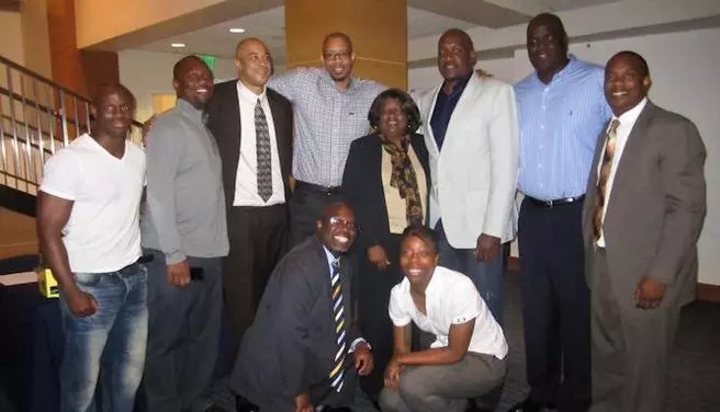1992-93 Basketball Reunion Has Charitable Feel