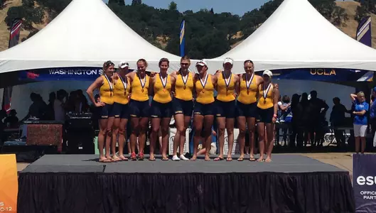w varsity eight podium pac-12