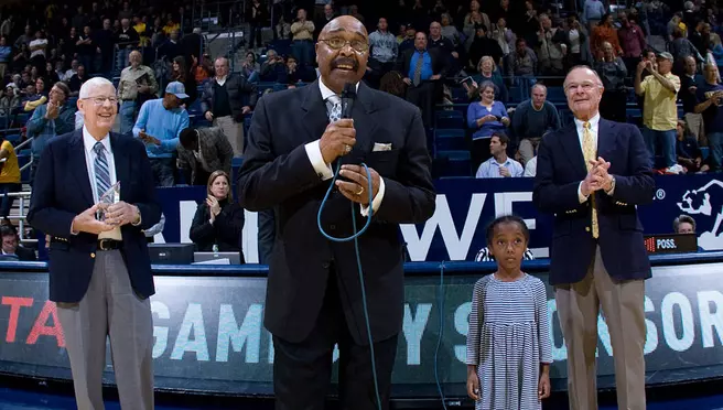 Cal Great Earl Robinson Passes Away