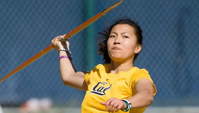 Bears Shine in Outdoor Season Opener