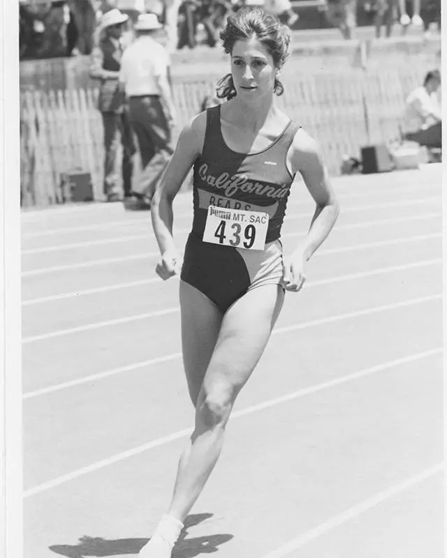 Louise Romo Bio