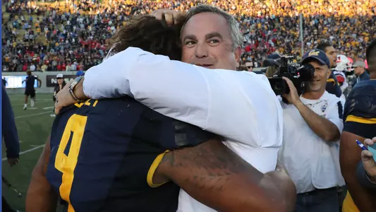 2016-10-02016-10-01 Cal Football James Looney And Sonny Dykes Embrace1 Cal Football James Looney And Sonny Dykes Embrace