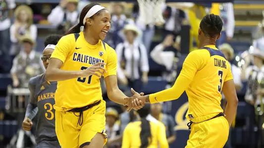 Kristine Anigwe and Mikayla Cowling