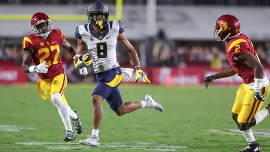 2016-10-27 Demetris Robertson Freshman All-America