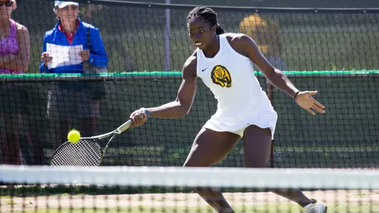 Maria Smith won twice Saturday at the Hall of Fame.