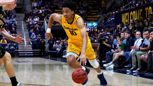 Justice Sueing dribble vs. Cal Poly 2017-18